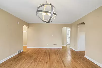 631 N Linden Street, Marshall, MI 49068 - Photo 9