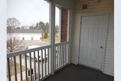 824 W Summerfield Gln Circle, Ann Arbor, MI 48103 - Photo 11