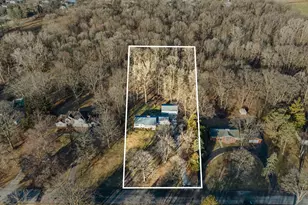 28375 Ranchwood Dr, Southfield, MI 48076 - Photo 3