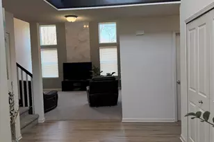 9069 Heritage Dr, Romulus, MI 48174 - Photo 3