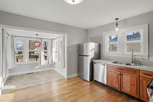 133 E 20th St, Holland, MI 49423 - Photo 9