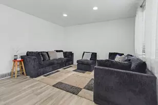 38249 N Jean Ct, Westland, MI 48186 - Photo 5