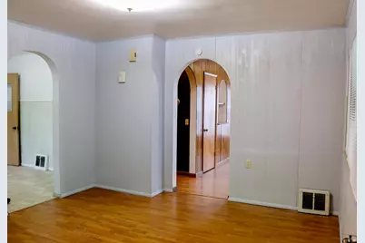 321 E Center Street, Coloma, MI 49038 - Photo 7