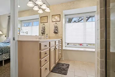 422 Briar Court, Saint Joseph, MI 49085 - Photo 15