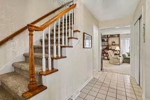 422 Briar Ct, Saint Joseph, MI 49085 - Photo 3