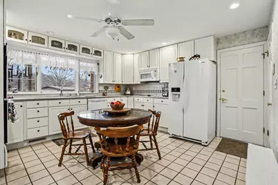 422 Briar Court, Saint Joseph, MI 49085 - Photo 11