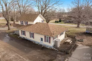 242 S Maple St, Freeport, MI 49325 - Photo 37