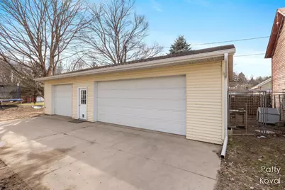 242 S Maple Street, Freeport, MI 49325 - Photo 11