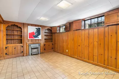 414 Cheshire Drive NE, Grand Rapids, MI 49505 - Photo 29