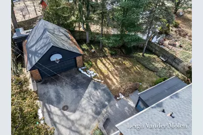 414 Cheshire Drive NE, Grand Rapids, MI 49505 - Photo 35