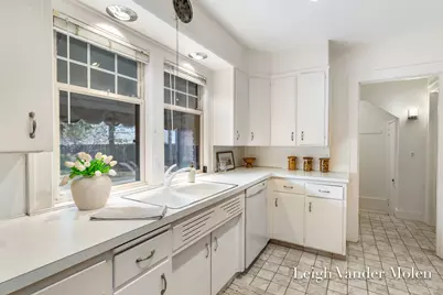 414 Cheshire Drive NE, Grand Rapids, MI 49505 - Photo 17