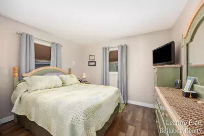 71 S Cedar Avenue, Battle Creek, MI 49037 - Photo 15