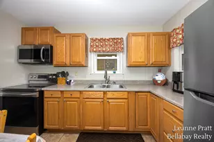 71 S Cedar Ave, Battle Creek, MI 49037 - Photo 11