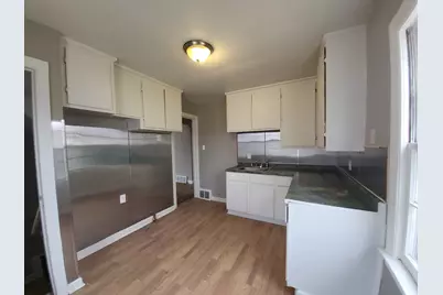 15335 Semrau Avenue, Eastpointe, MI 48021 - Photo 5