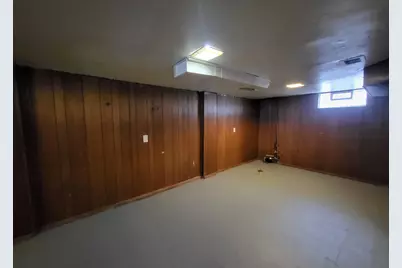 15335 Semrau Avenue, Eastpointe, MI 48021 - Photo 11