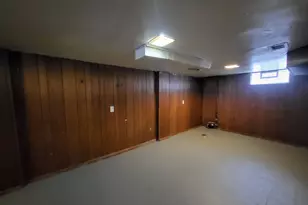 15335 Semrau Ave, Eastpointe, MI 48021 - Photo 11