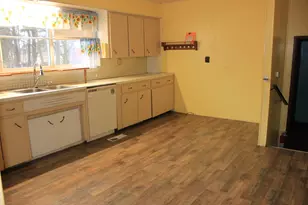 1053 Ellison Rd, Muskegon, MI 49442 - Photo 9