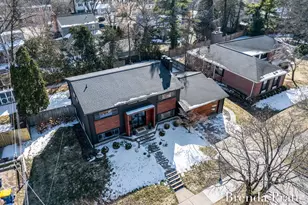 2320 Elmwood Dr SE, East Grand Rapids, MI 49506 - Photo 55