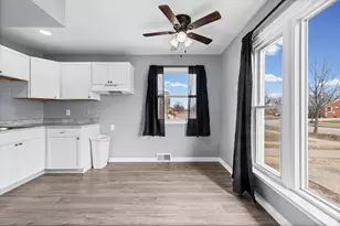 2490 Stieber St, Westland, MI 48186 - Photo 7