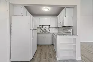 5955 Alan Dr, Brighton, MI 48116 - Photo 3