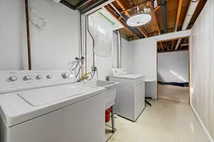 5955 Alan Dr, Brighton, MI 48116 - Photo 15