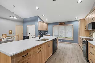 8127 Robinbrook St, Richland, MI 49083 - Photo 9