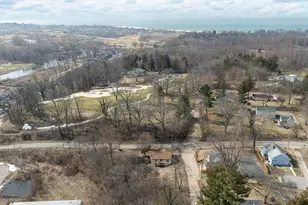 745 N Shore Dr, Benton Harbor, MI 49022 - Photo 33