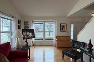 3374 Cromwell Rd, Ann Arbor, MI 48105 - Photo 3