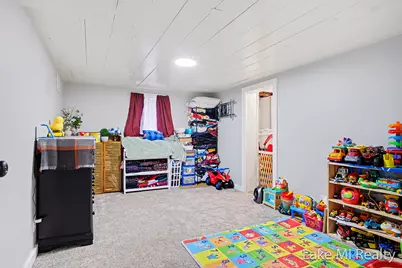 44 Honeoye Street SW, Grand Rapids, MI 49548 - Photo 17