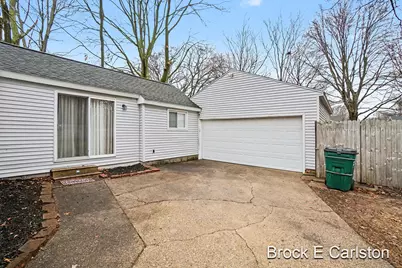 2280 Norman Avenue, Norton Shores, MI 49441 - Photo 31