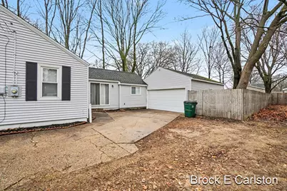 2280 Norman Avenue, Norton Shores, MI 49441 - Photo 9