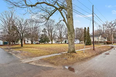 215 W Shepard Street, Hartford, MI 49057 - Photo 9