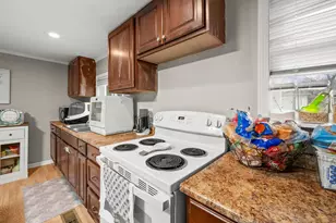 460 Green St, Constantine, MI 49042 - Photo 13