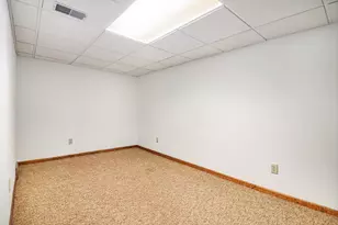 5822 Leisure S Dr SE, Grand Rapids, MI 49548 - Photo 13