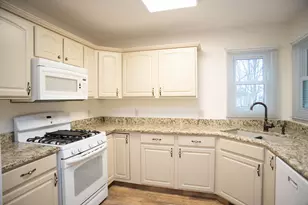 13330 Park W Blvd, Vicksburg, MI 49097 - Photo 9