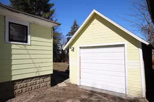 114 W Park St, Vicksburg, MI 49097 - Photo 5