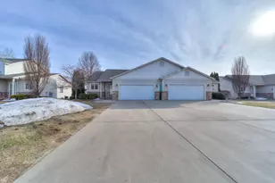 1671 Grevel Ct, Muskegon, MI 49444 - Photo 5