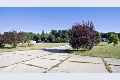 11640 W Monroe Road, Riverdale, MI 48877 - Photo 9