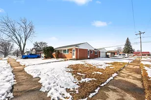 34353 Chope Pl, Clinton Twp, MI 48035 - Photo 3