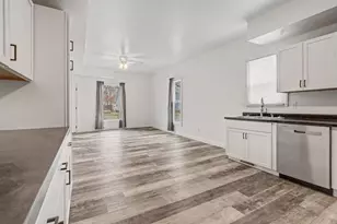 16 S Broad St, Battle Creek, MI 49017 - Photo 9