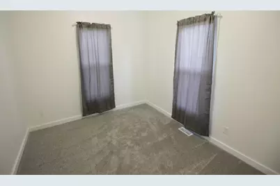 16 S Broad Street, Battle Creek, MI 49017 - Photo 9