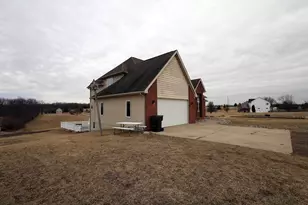 1026 Deer Valley Dr, Manchester, MI 48158 - Photo 9