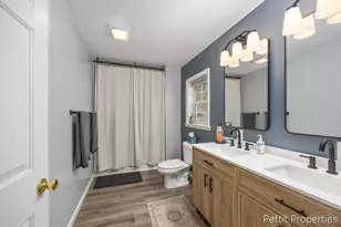 623 Lennon Ln, Gladwin, MI 48624 - Photo 13