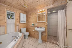 623 Lennon Ln, Gladwin, MI 48624 - Photo 19