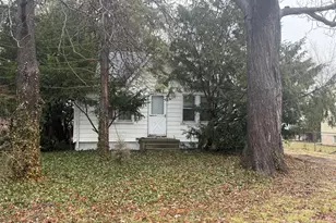 12071 Devoe St, Southgate, MI 48195 - Photo 3