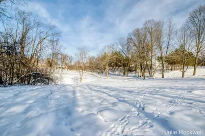 4268 Bradford Street NE, Grand Rapids, MI 49525 - Photo 5