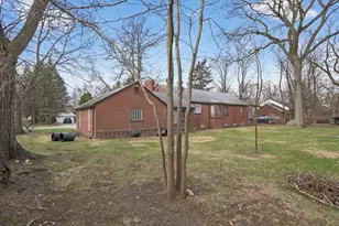 18759 Huntington Ave, Harper Woods, MI 48225 - Photo 7