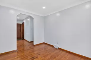 18759 Huntington Ave, Harper Woods, MI 48225 - Photo 15