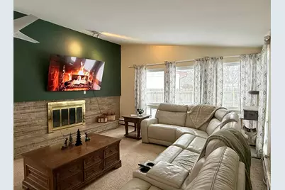 910 Elizabeth Court, Mount Pleasant, MI 48858 - Photo 9