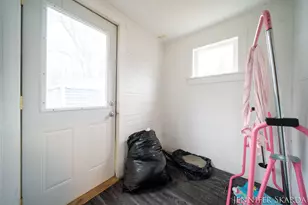 296 W Larch Ave, Muskegon, MI 49441 - Photo 31